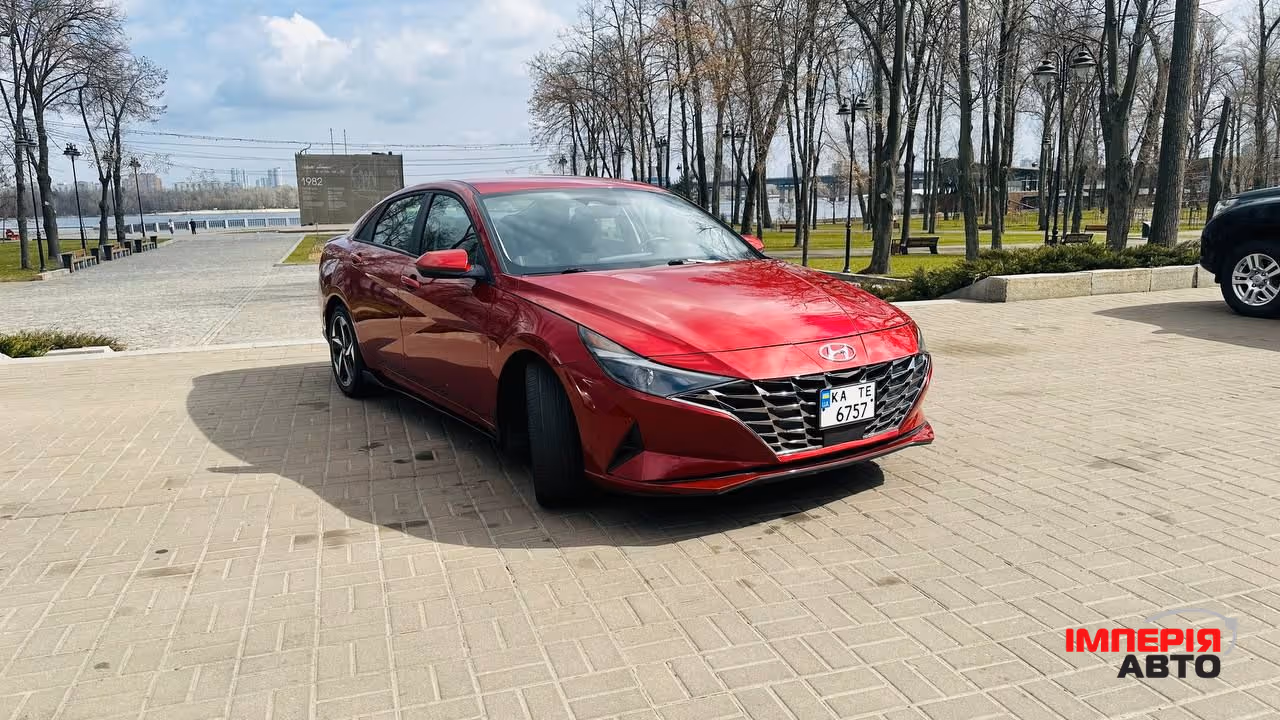 Hyundai Elantra - фото 2