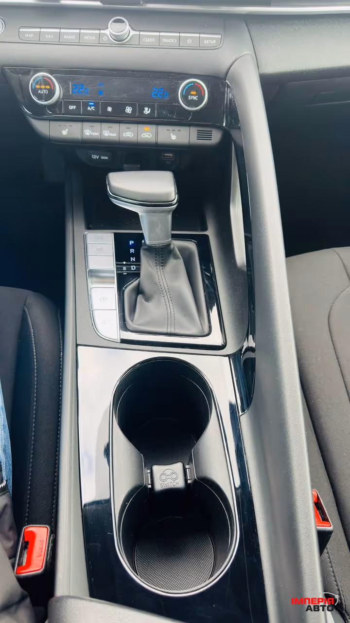 Hyundai Elantra - фото 22