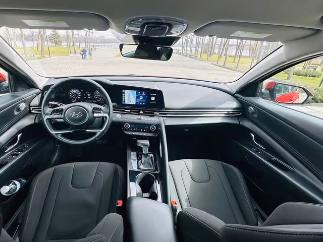 Hyundai Elantra - фото 5