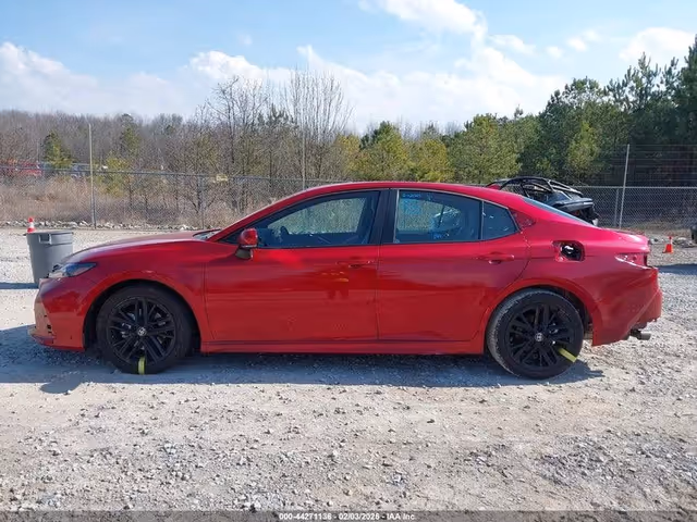 Toyota Camry - фото 5