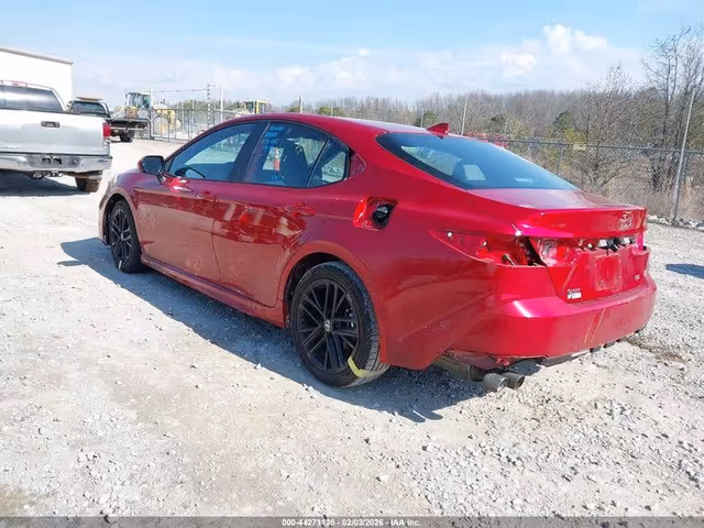 Toyota Camry - фото 4