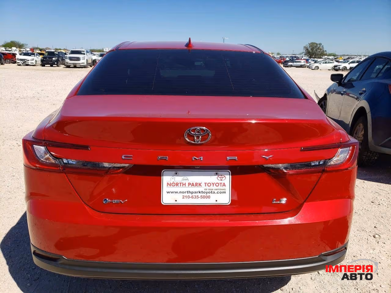 Toyota Camry - фото 4