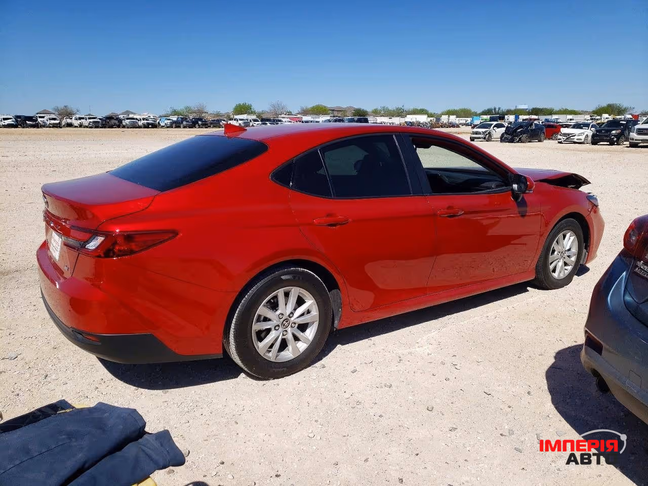 Toyota Camry - фото 3