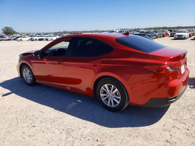 Toyota Camry - фото 2