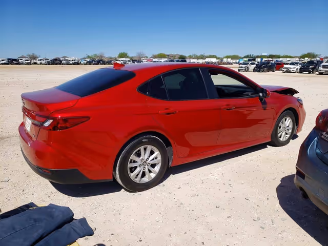 Toyota Camry - фото 3