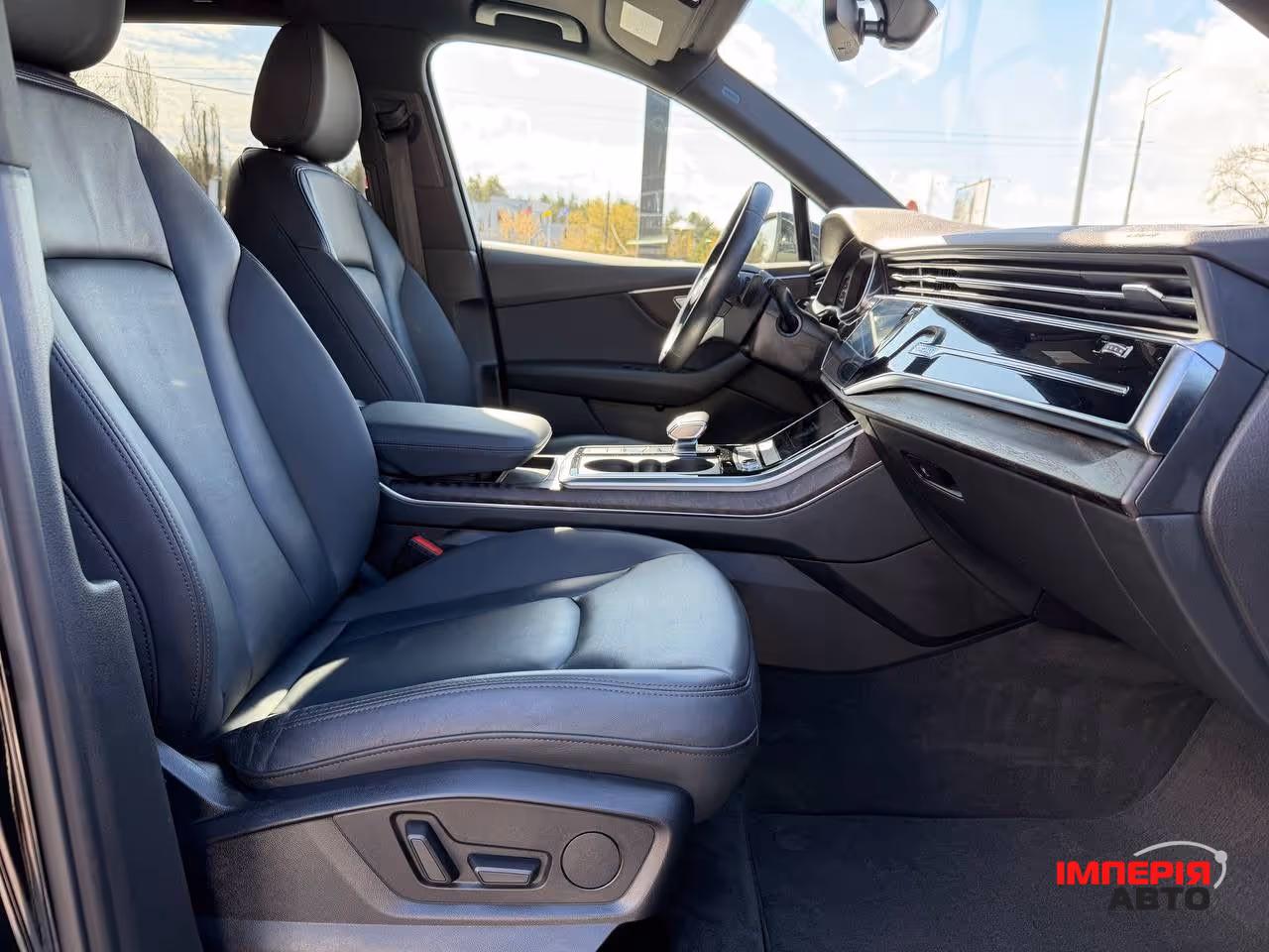 Audi Q7 - фото 31