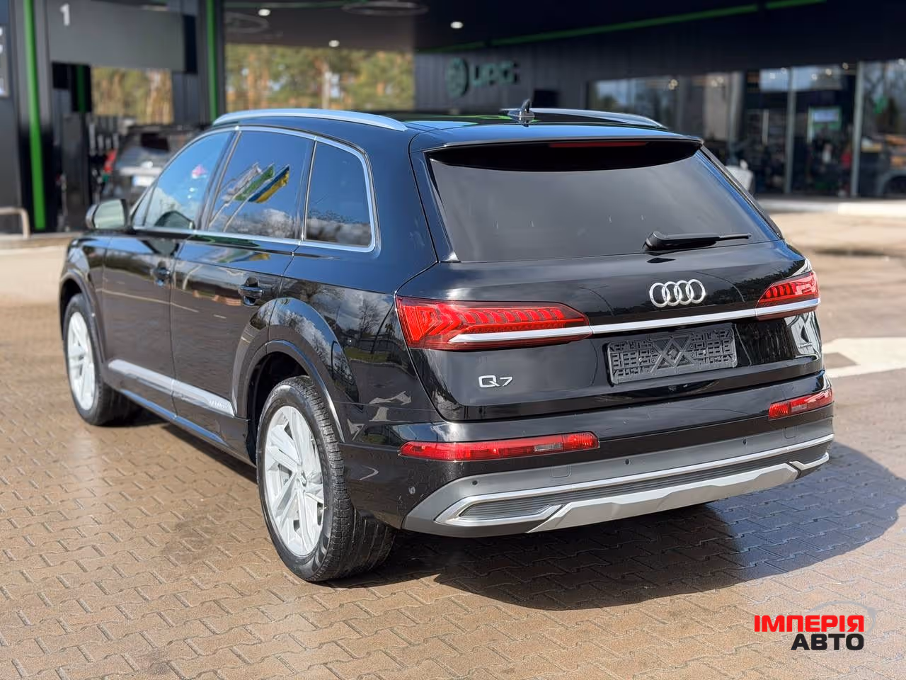 Audi Q7 - фото 13