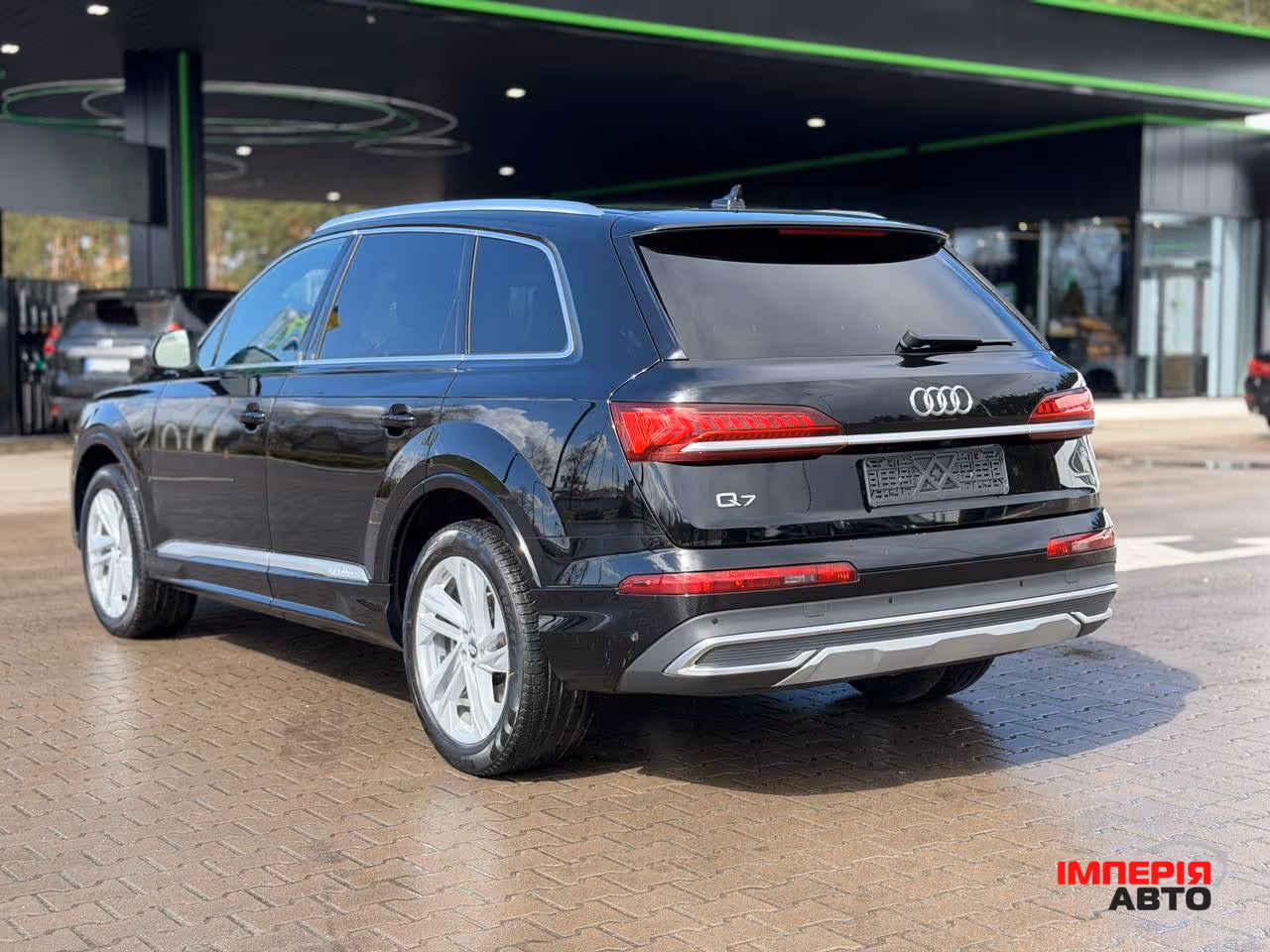 Audi Q7 - фото 18