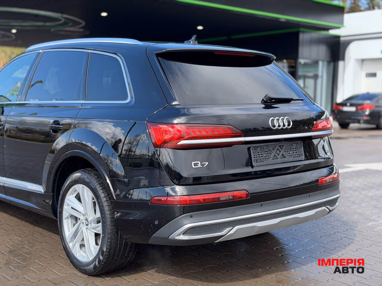 Audi Q7 - фото 20