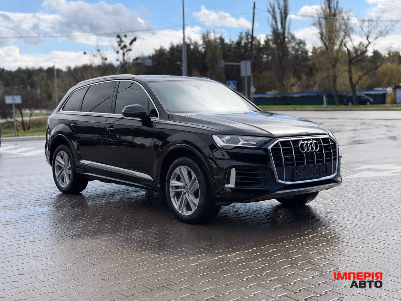 Audi Q7 - фото 8