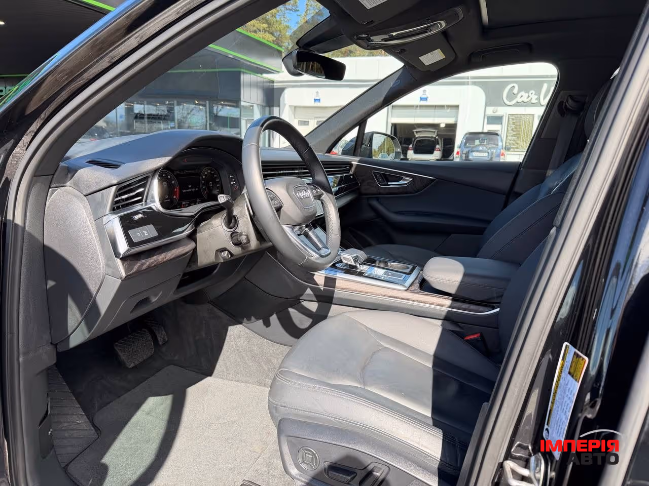 Audi Q7 - фото 23
