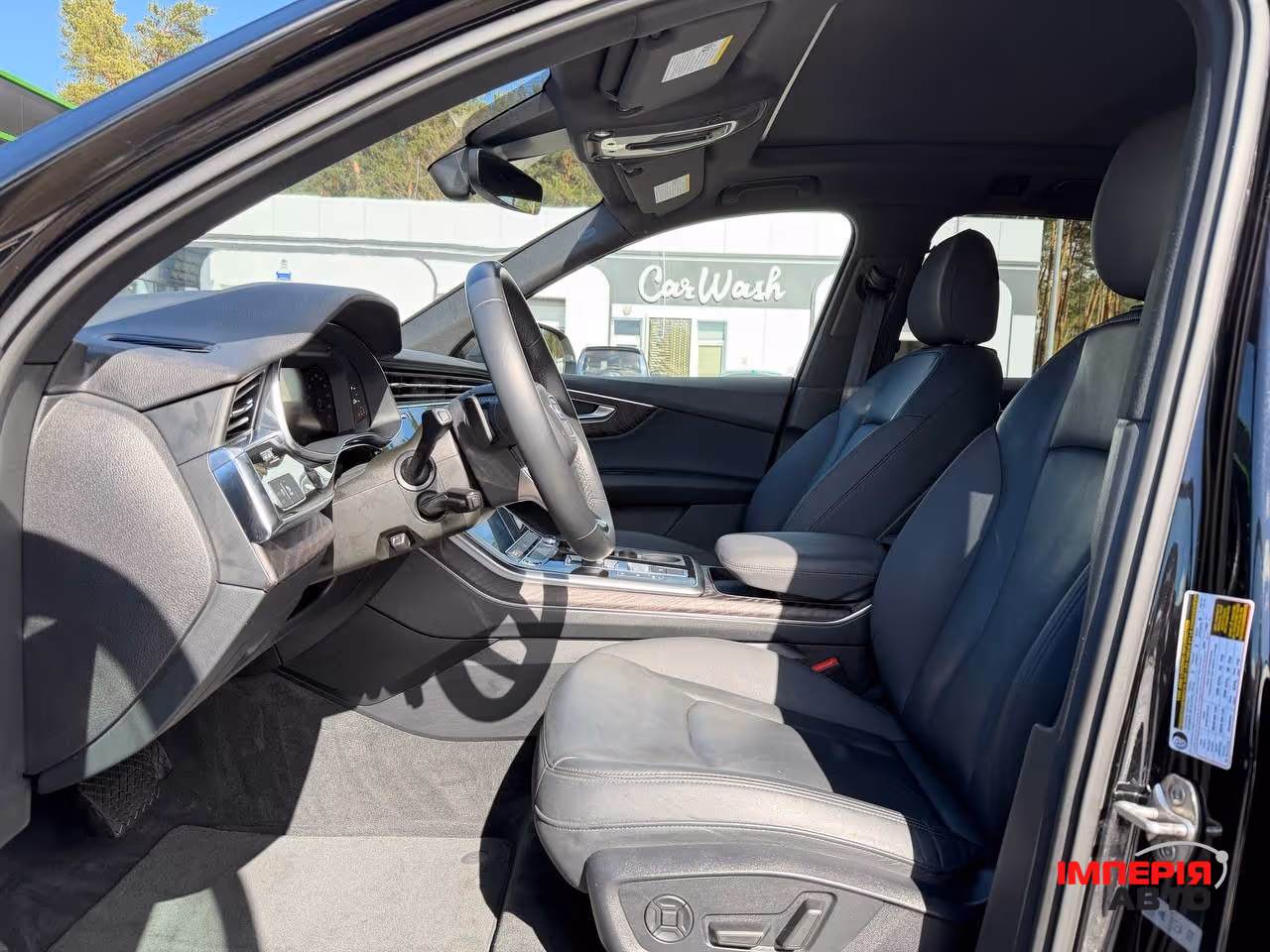 Audi Q7 - фото 24