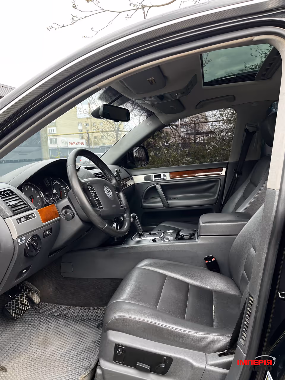 Volkswagen Touareg - фото 17