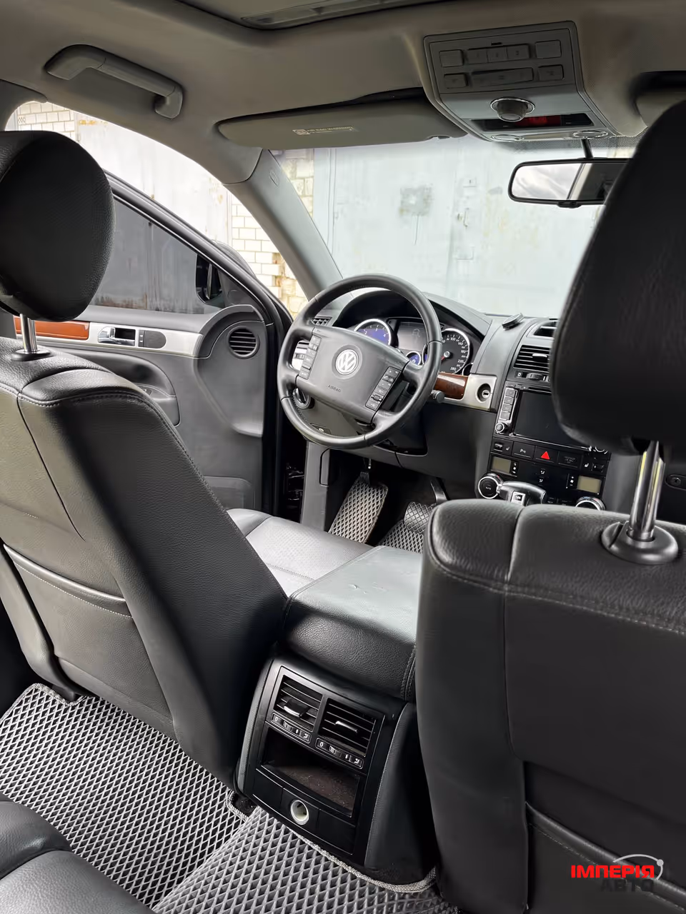 Volkswagen Touareg - фото 26