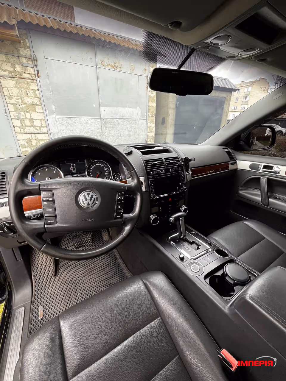 Volkswagen Touareg - фото 18