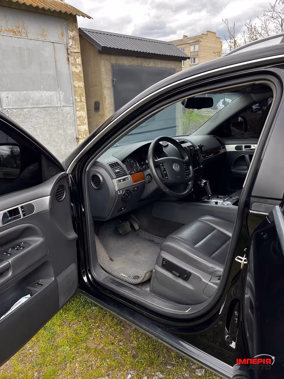 Volkswagen Touareg - фото 14