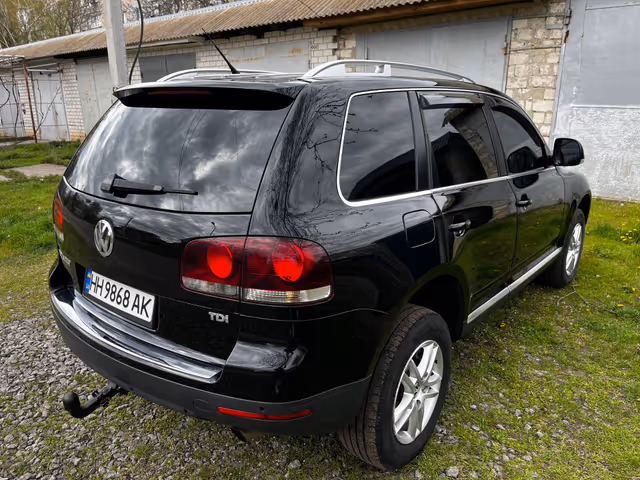 Volkswagen Touareg - фото 5