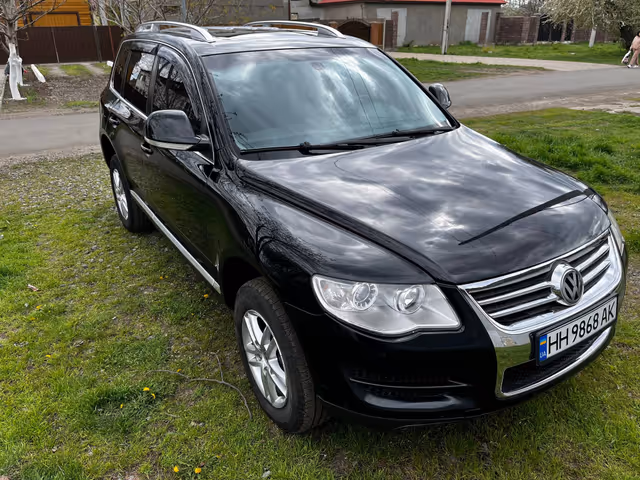 Volkswagen Touareg - фото 4
