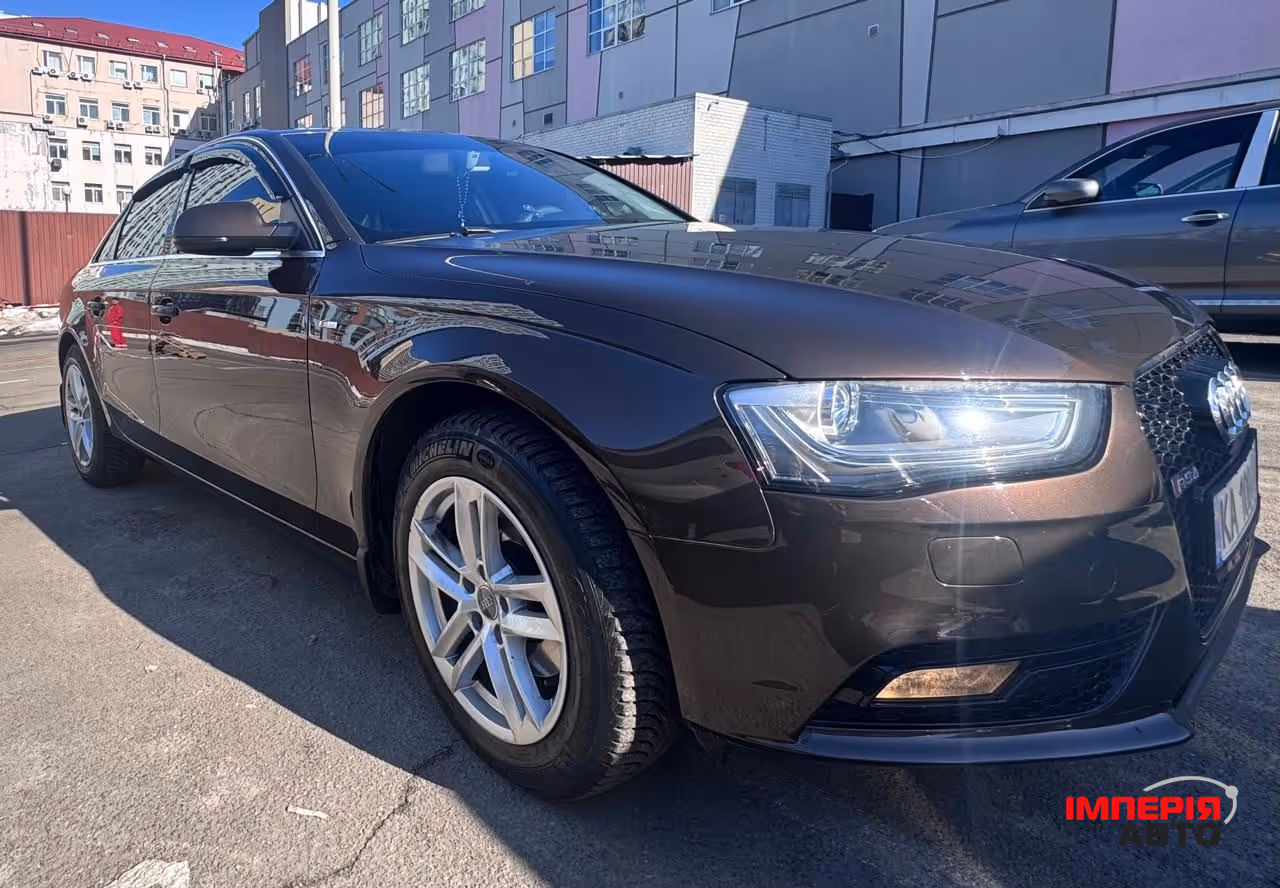 Audi A4 - фото 9