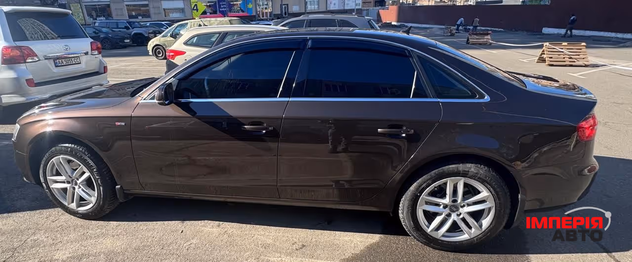 Audi A4 - фото 4