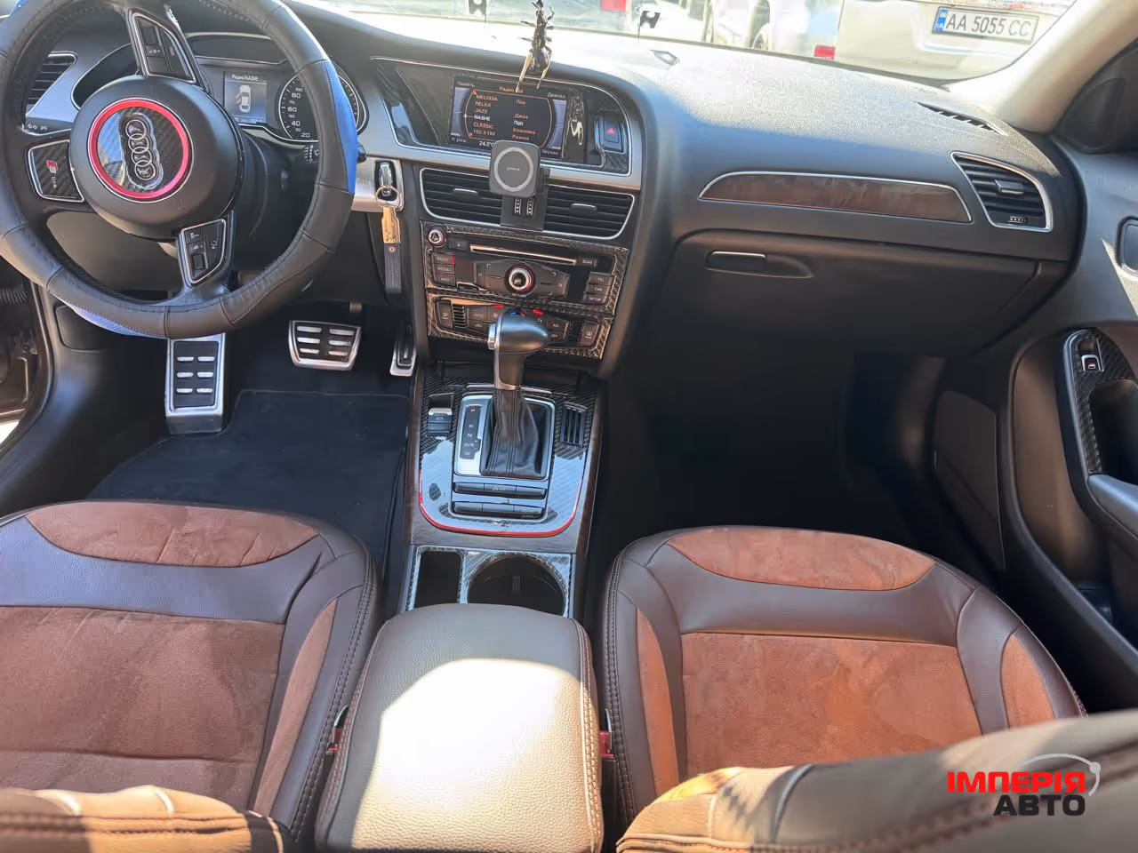 Audi A4 - фото 11