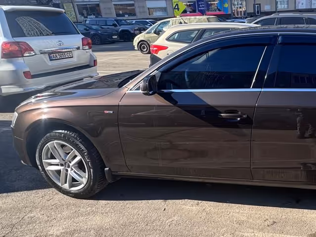 Audi A4 - фото 4