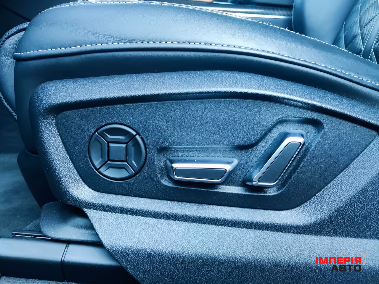 Audi SQ8 - фото 52