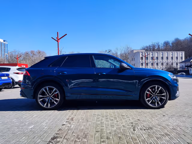 Audi SQ8 - фото 4