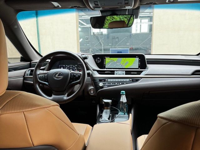 Lexus ES - фото 2