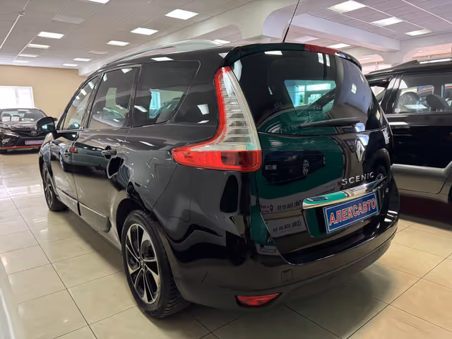 Renault Scenic - фото 4