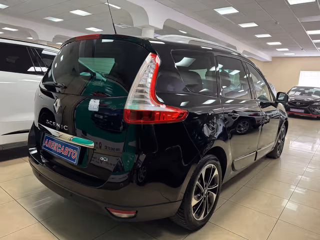 Renault Scenic - фото 5