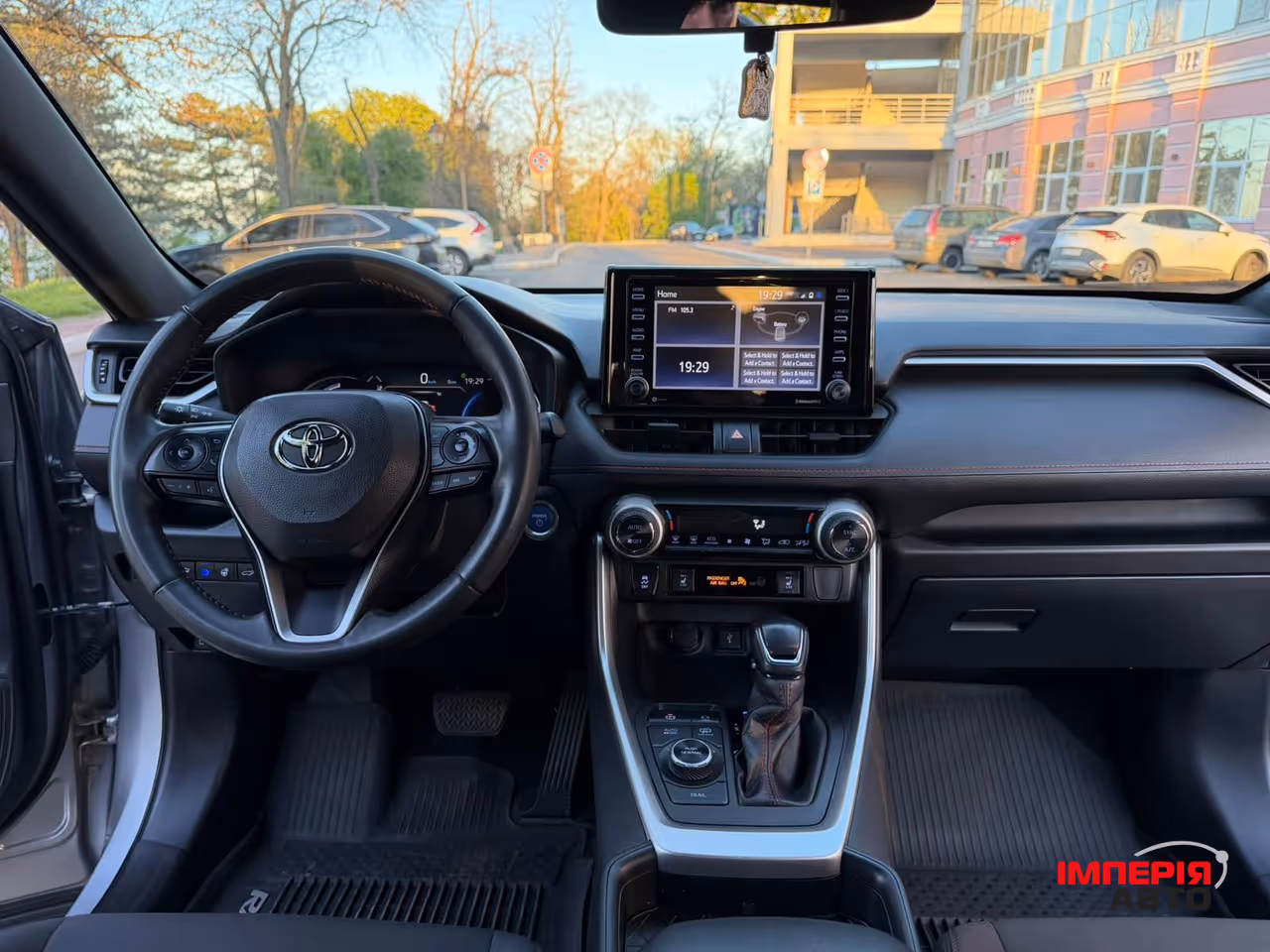 Toyota RAV4 - фото 36