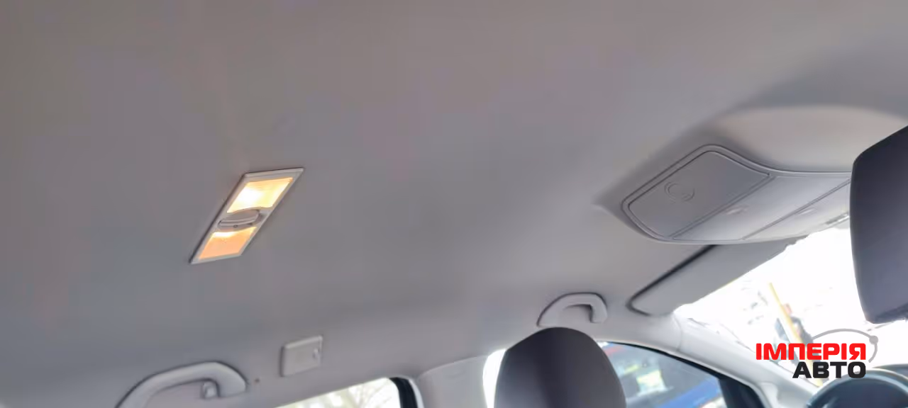 Volkswagen Touran - фото 4