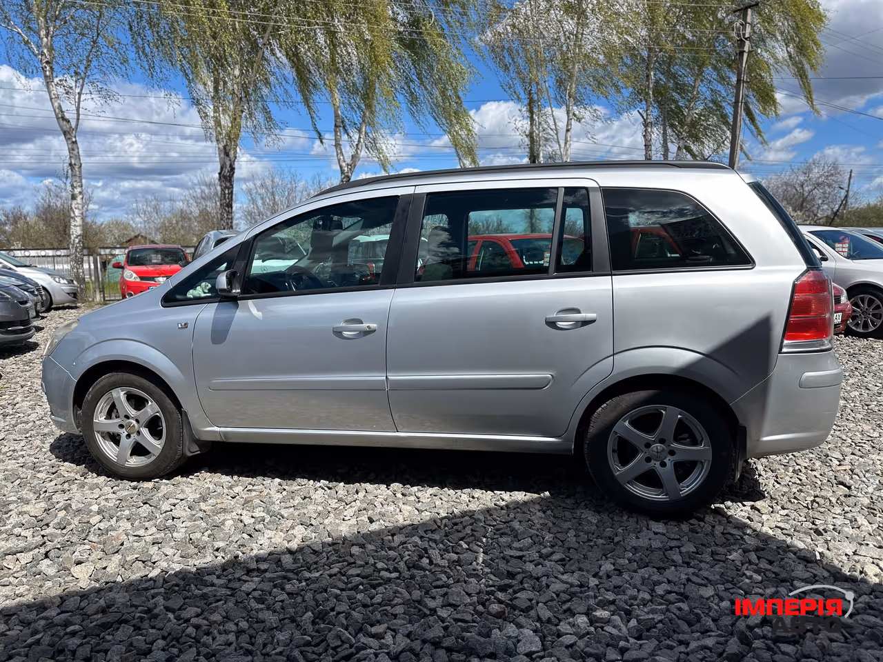 Opel Zafira - фото 17