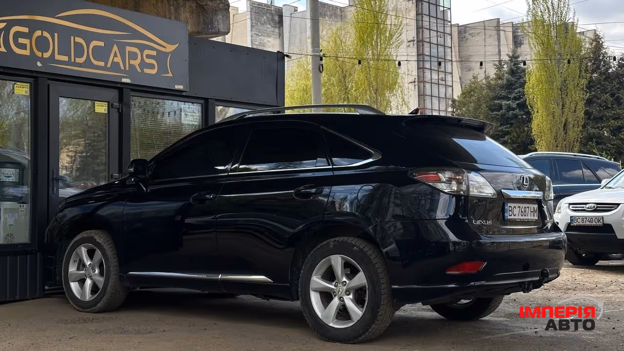Lexus RX - фото 3