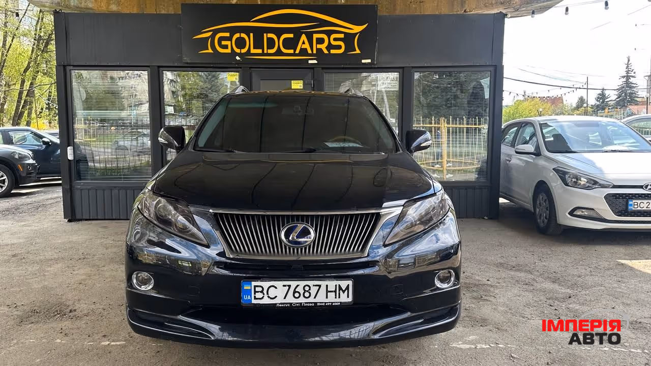 Lexus RX - фото 1