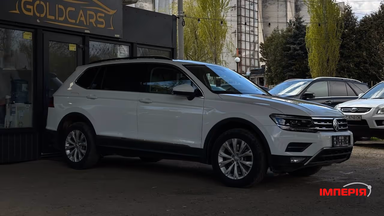 Volkswagen Tiguan - фото 2