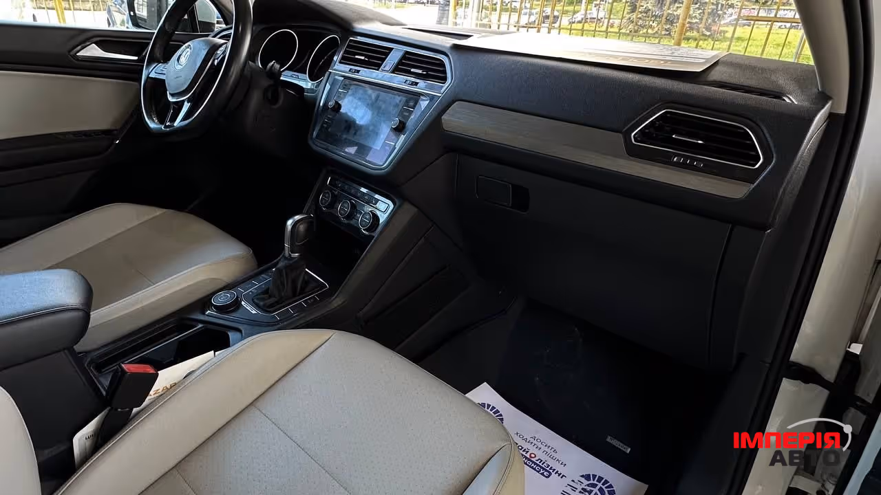 Volkswagen Tiguan - фото 10