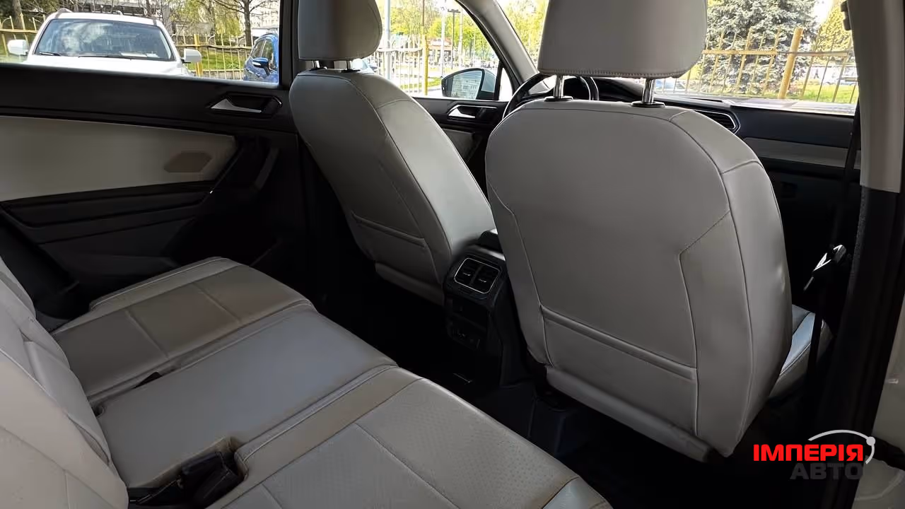 Volkswagen Tiguan - фото 4