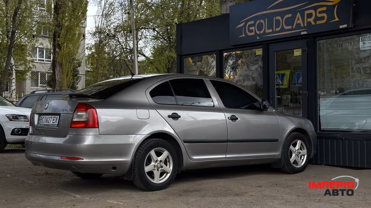 Skoda Octavia - фото 9