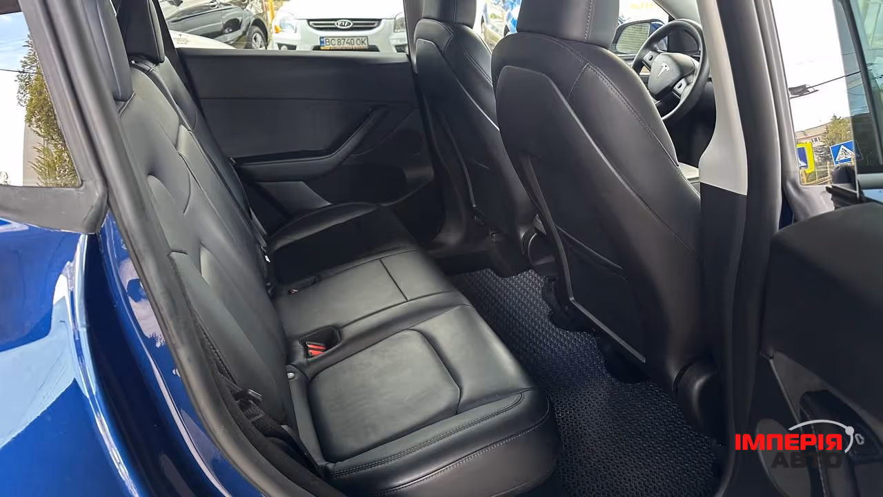 Tesla Model Y - фото 9