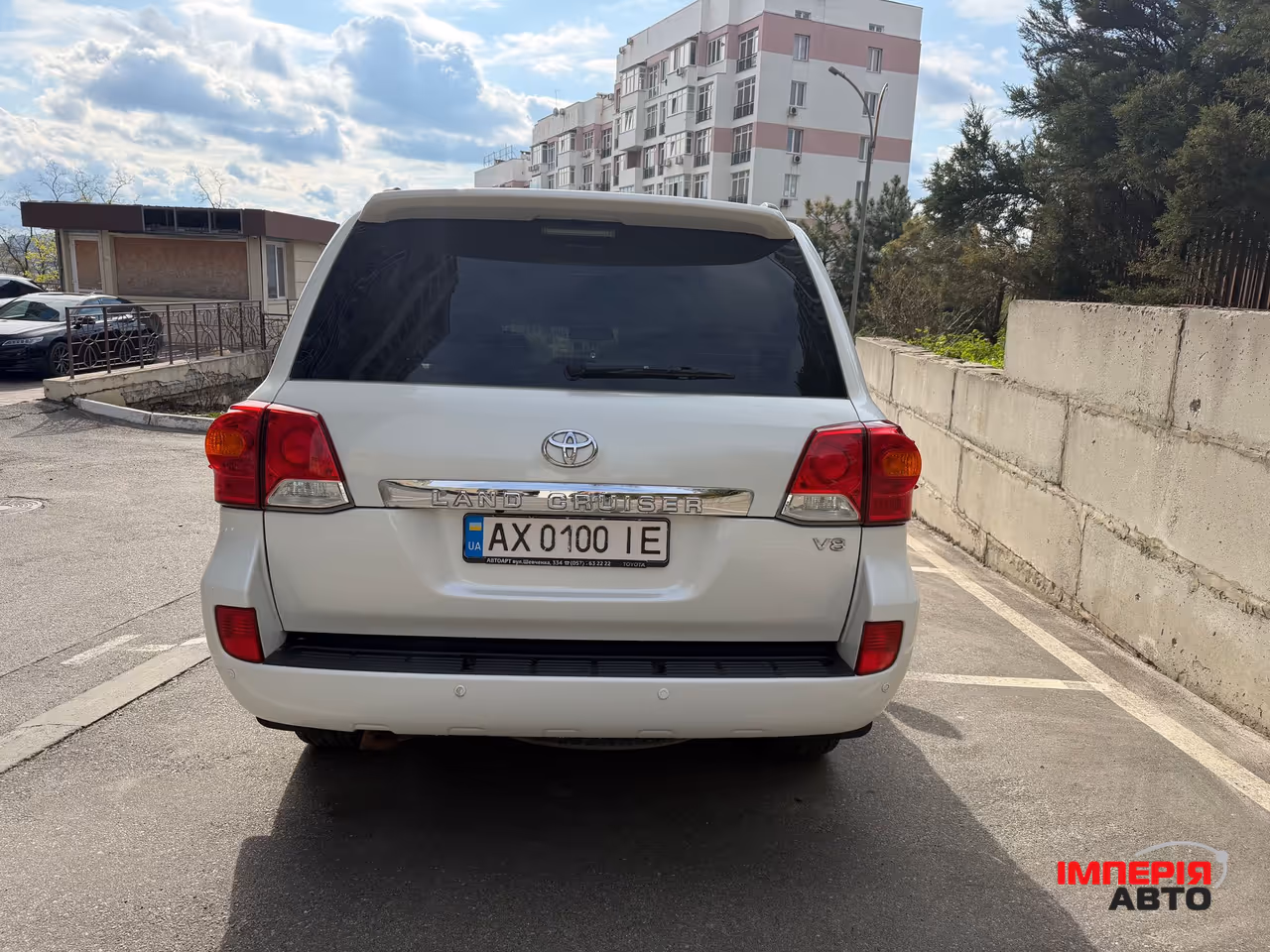 Toyota Land Cruiser - фото 2
