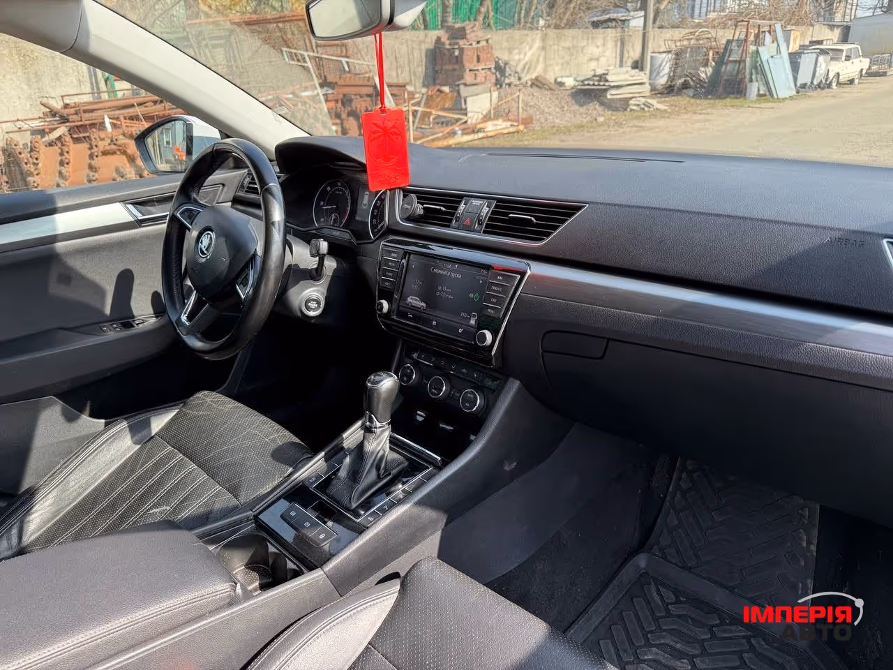 Skoda Superb - фото 9