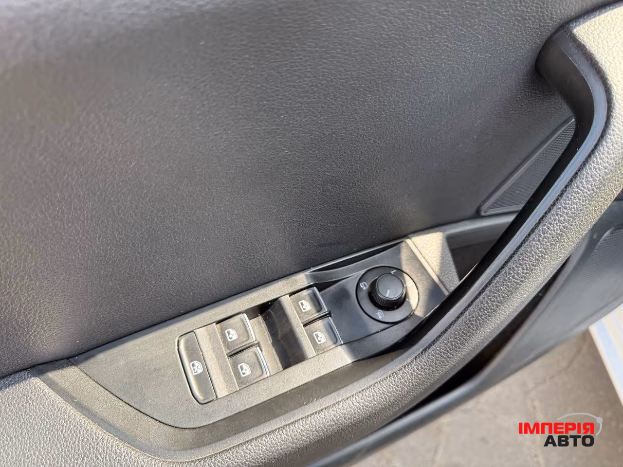 Skoda Superb - фото 11