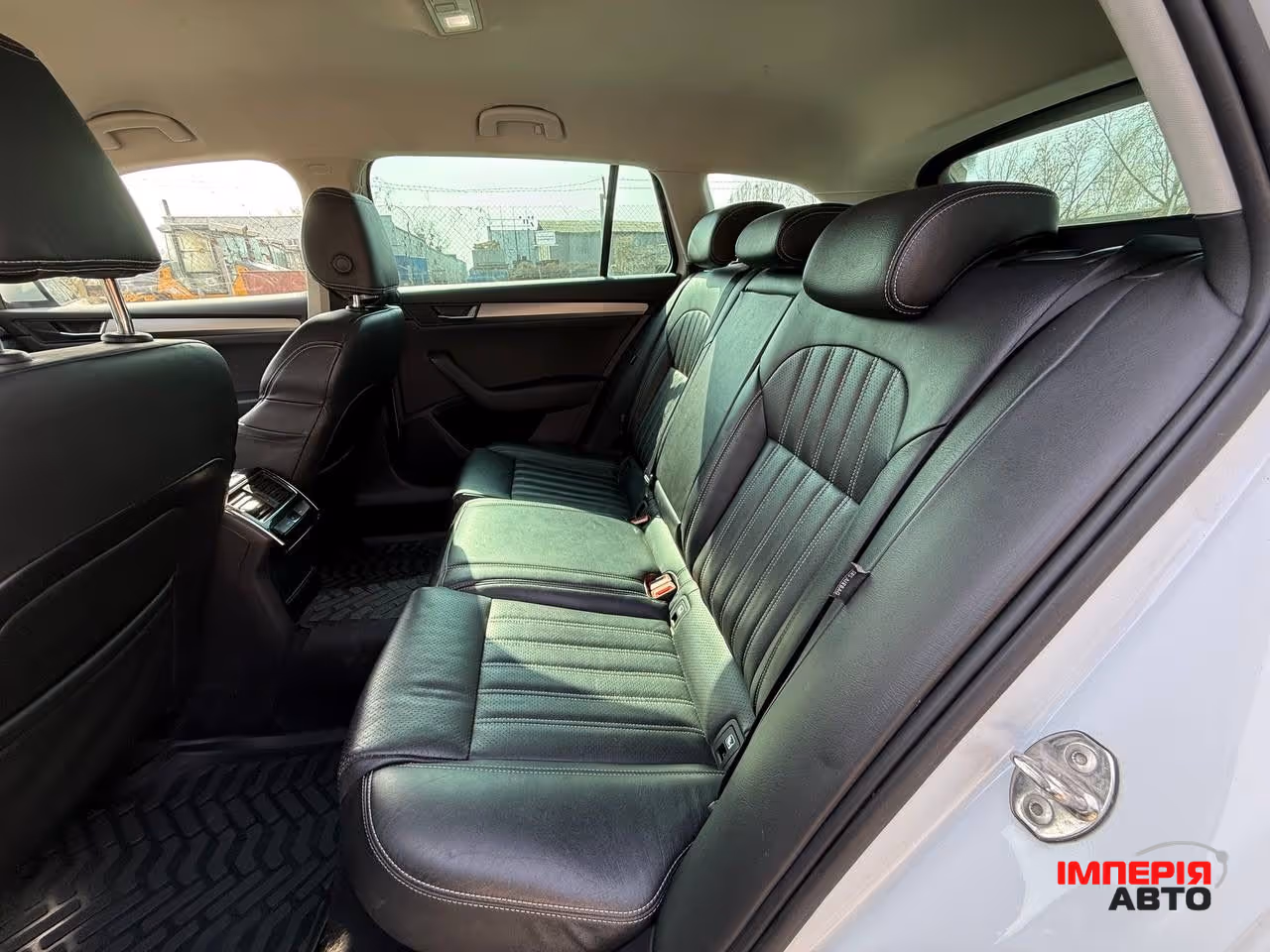 Skoda Superb - фото 19