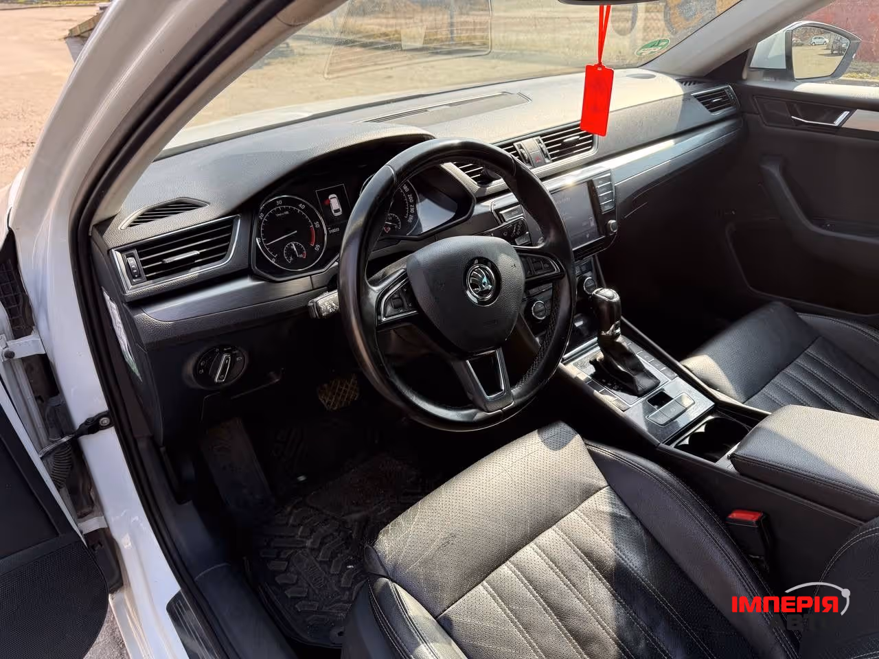 Skoda Superb - фото 8