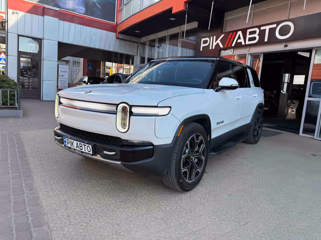 Rivian R1S - фото 2