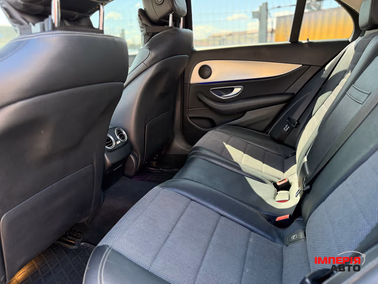 Mercedes-Benz E-Класс - фото 8