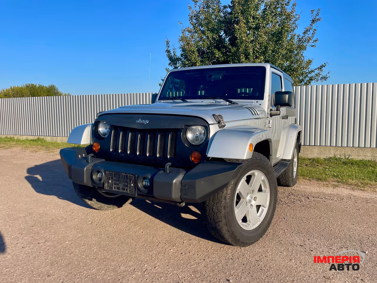 Jeep Wrangler - фото 1