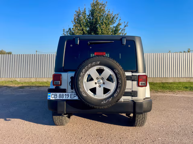 Jeep Wrangler - фото 4